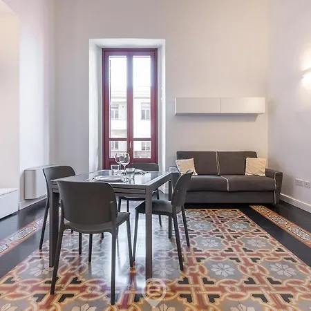Historic Floral House Apartment Cagliari